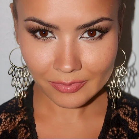 Stella & Dot | Exotically Gorgeous WHITE GOLD Vintage Retired Tigress Ea… - Picture 8 of 11